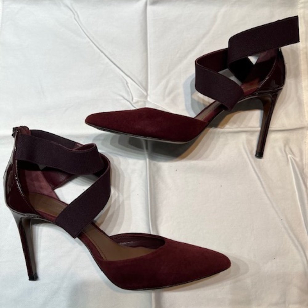 Donald J Pliner Suede and Patent Burgundy Pumps - Size 8.5 N - Like New - Narrow - Picture 1 of 4